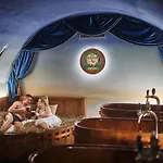 Spa Beerland Chateaux - U Zlate Hrusky / At Golden Pear